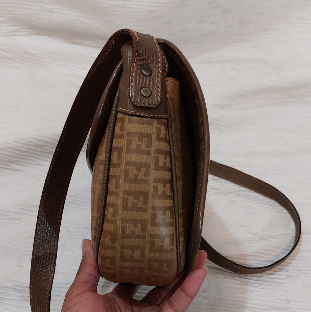 Vintage Fendi Monogram Crossbody with Brown Trim - Picture 6 of 16